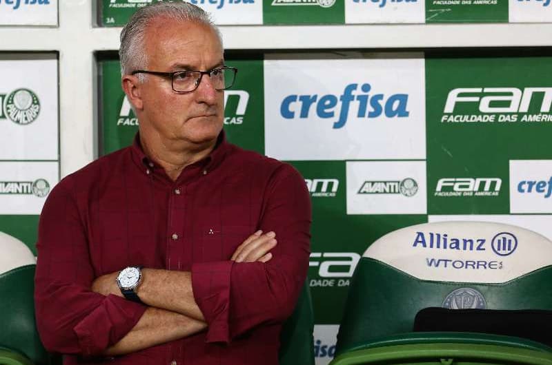Dorival Júnior perdeu mais um clássico pelo São Paulo e foi demitido pela diretoria do clube