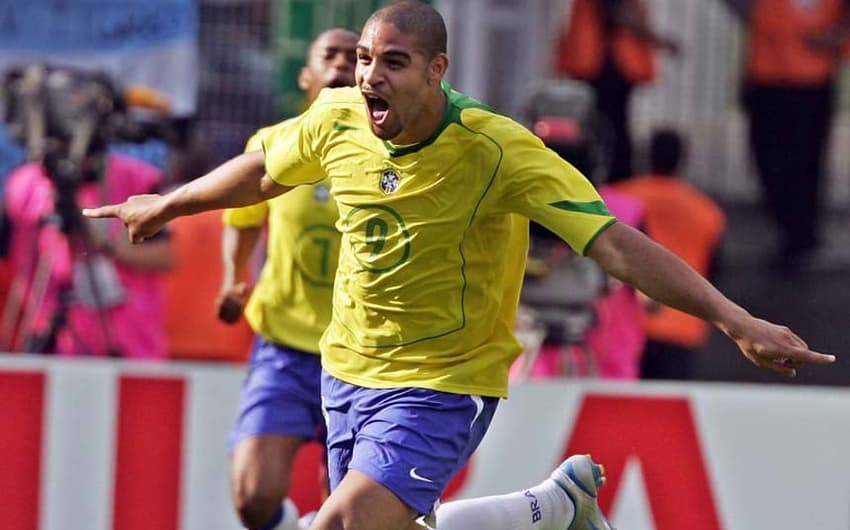 Em 2005 o duelo foi na Alemanha e pelas semifinais da Copa das Confederações. Brilhou a estrela de Adriano Imperador, que marcou duas vezes e ainda sofreu pênalti convertido por Ronaldinho Gaúcho: Brasil 3 a 2 e finalista.