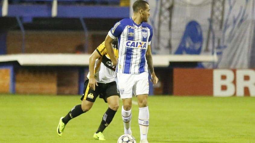 Avaí e Criciúma se enfrentaram pelo Campeonato Brasileiro Série B