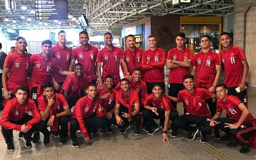 Equipe Sub-17 do Flamengo embarca para a China