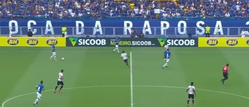 A faixa gerou polêmica entre Cruzeiro e Minas Arena