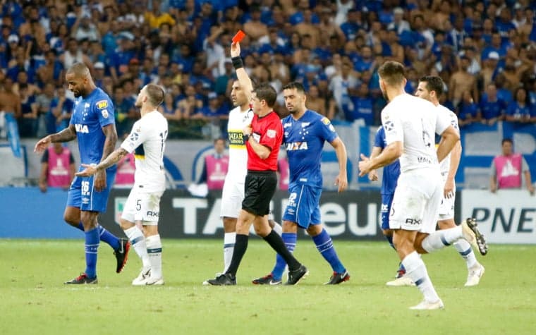 Cruzeiro x Boca - Dedé expulso