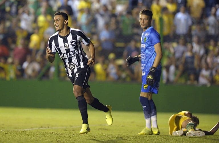 Defensa x Botafogo