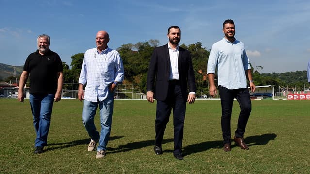 Dirigentes da base do Fluminense