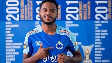 Ezequiel foi um pedido de Rogério Ceni para aumentar as alternativas ofensivas do Cruzeiro