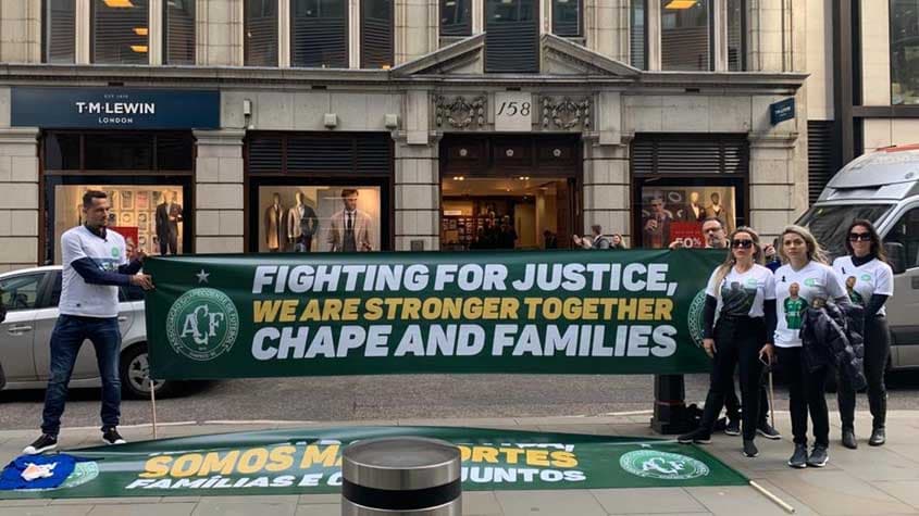 Protesto da Chapecoense em Londres