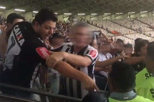 O ato racista foi registrado no meio da confusão depóis do jogo contra o Cruzeiro, pelo Brasileiro