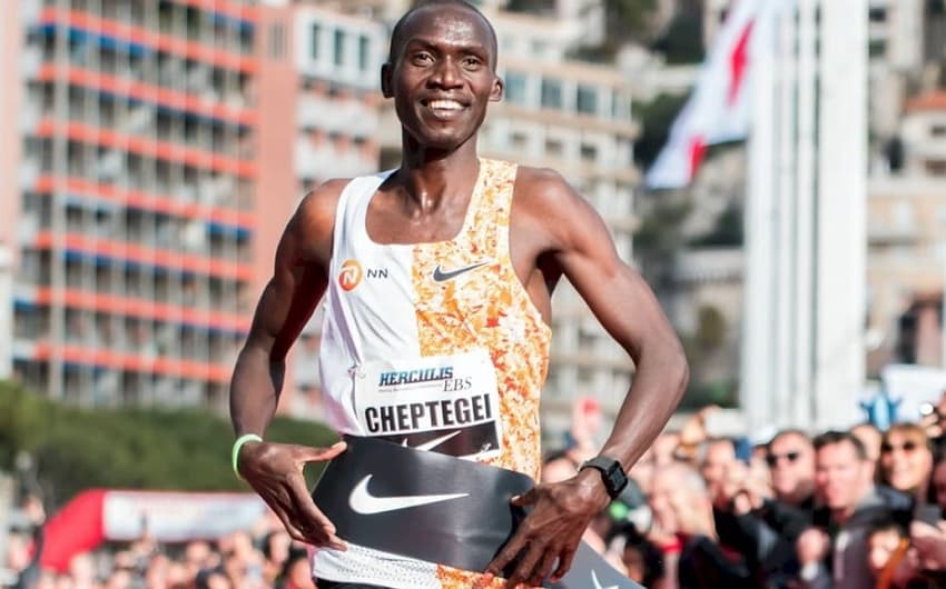 Com 12m51s, Joshua Cheptegei vence prova em Mônaco e marca novo recorde mundial nos 5km. (Divulgação)
