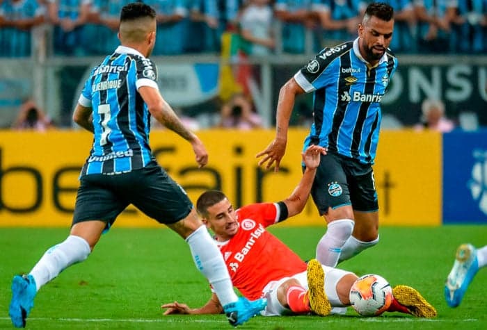 Grêmio x Internacional - Disputa