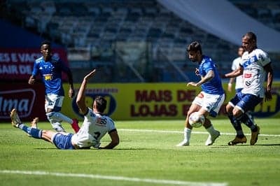 O Cruzeiro definiu rapidamente o jogo diante da URT e teve a ajuda de Cacá, que abriu o placar