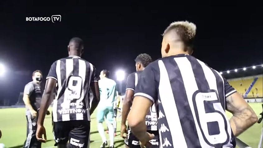 Botafogo - Entrada em Campo
