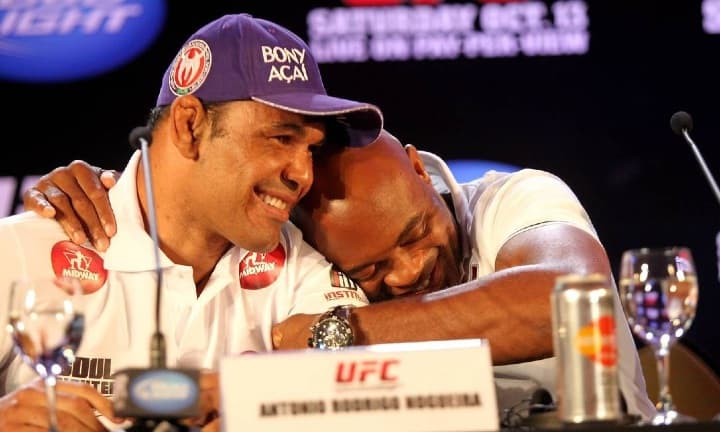Rodrigo Minotauro e Anderson Silva foram alguns dos atletas patrocinados pela Bony Açaí (Foto: divulgação)