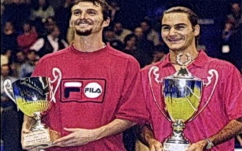 Jullien Boutter e Roger Federer na cerimônia de entrega do troféu em Milão 2001