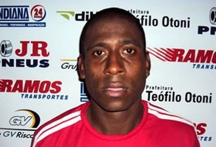 Diogo - ex-Flamengo e Santos