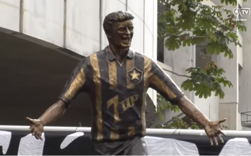 Estátua Túlio Maravilha - Botafogo