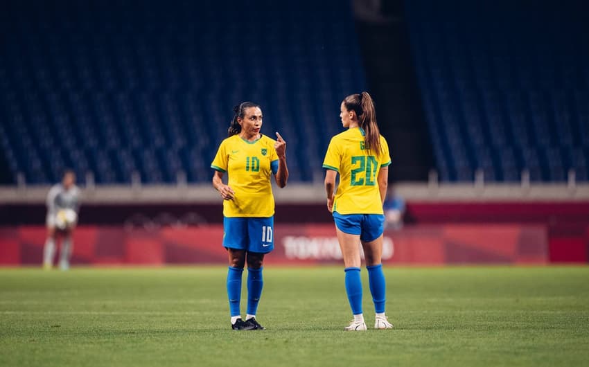 Brasil x Zâmbia - Jogos Olímpicos - Giovana Queiroz e Marta