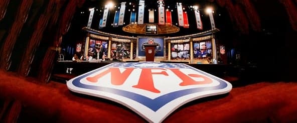 A liga dos EUA está dando cada vez mais atenção ao mercado brasileiro com a abertura de uma loja oficial da NFL