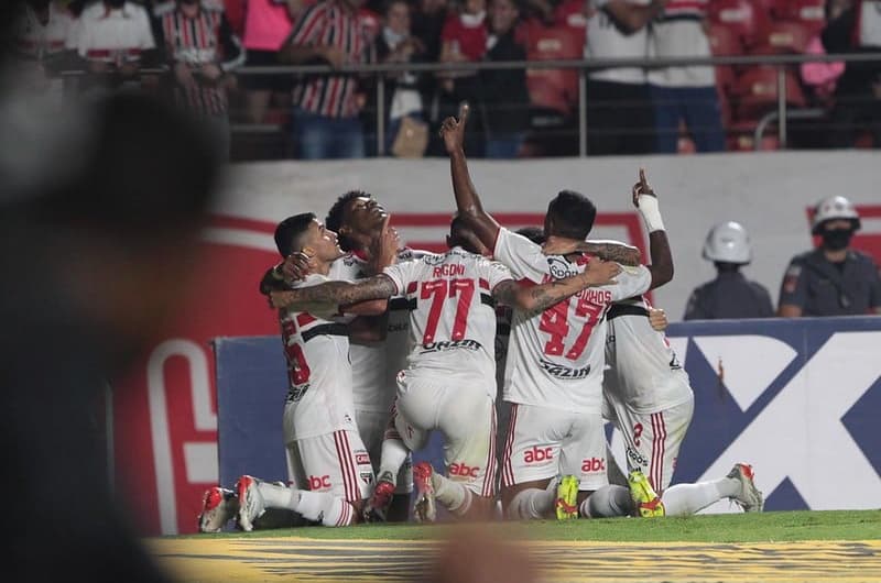 São Paulo x Sport - comemoração de gol no Morumbi