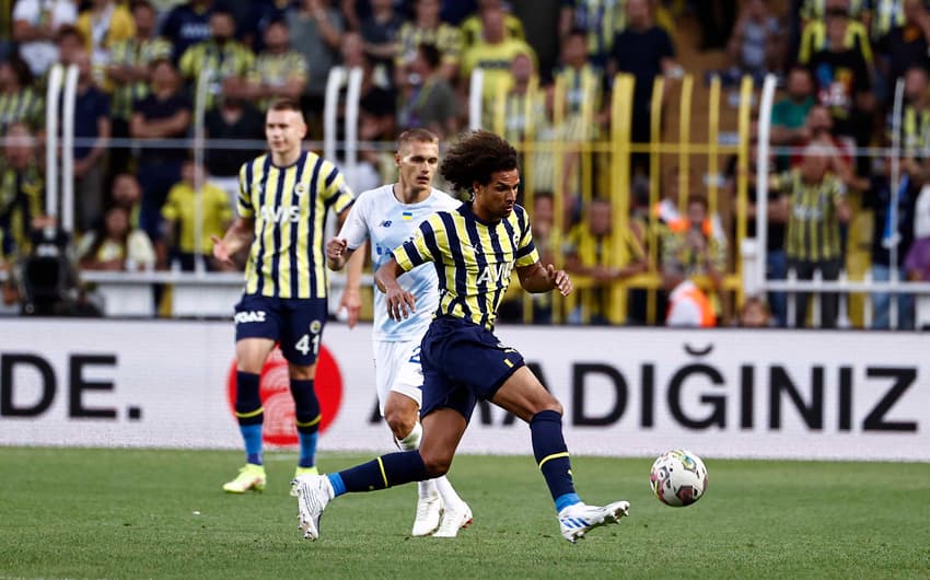 Willian Arão - Fenerbahçe x Dínamo de Kiev