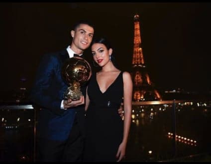 Cristiano Ronaldo e Georgina Rodríguez no prêmio Bola de Ouro 2017