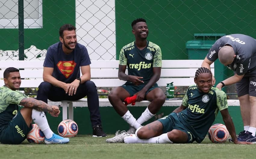 Palmeiras Faz último Treino Antes De Visitar Red Bull Bragantino; Veja ...