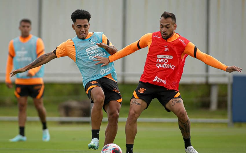Du Queiroz e Maycon - Treino Corinthians 21/12