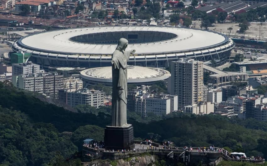 Cristo Redentor e Maracanã - Rio de Janeiro