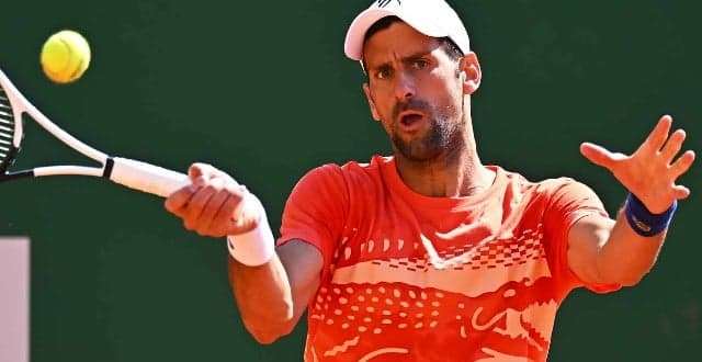 Novak Djokovic treina em Monte Carlo