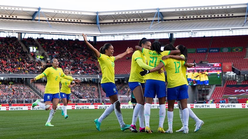 CBF surpreende e coloca Brasil na candidatura para sediar o próximo mundial  feminino - JogaMiga