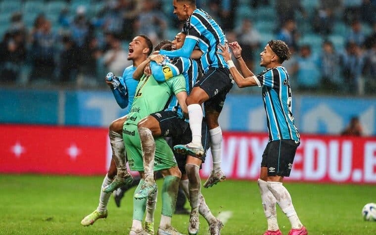 Atlético Mineiro - MG 2 x 1 Grêmio - RS - Campeonato Brasileiro de