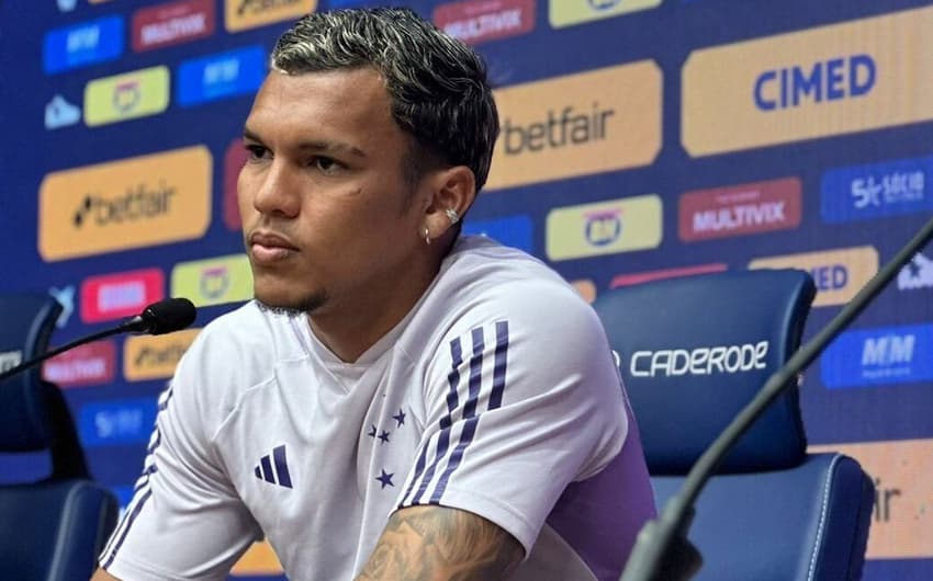 Jovem promessa do Cruzeiro, Gabriel Veron sofre lesão grave e terá que passar por cirurgia