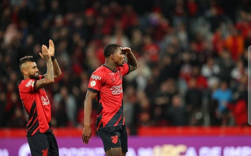 Athletico-Caca-aspect-ratio-512-320