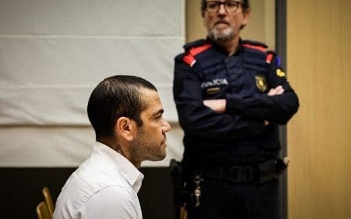 Daniel Alves tiene libertad concedida por la justicia española