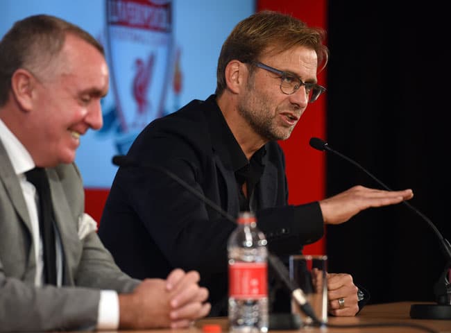 Klopp tem a missão de quebrar jejum de títulos nacionais (Foto: Paul Ellis / AFP)