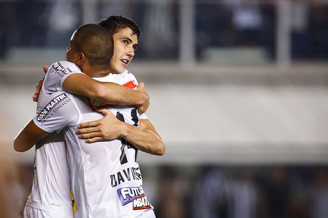 David Braz e Gustavo Henrique, do Santos (Foto: Divulgação/Santos FC)