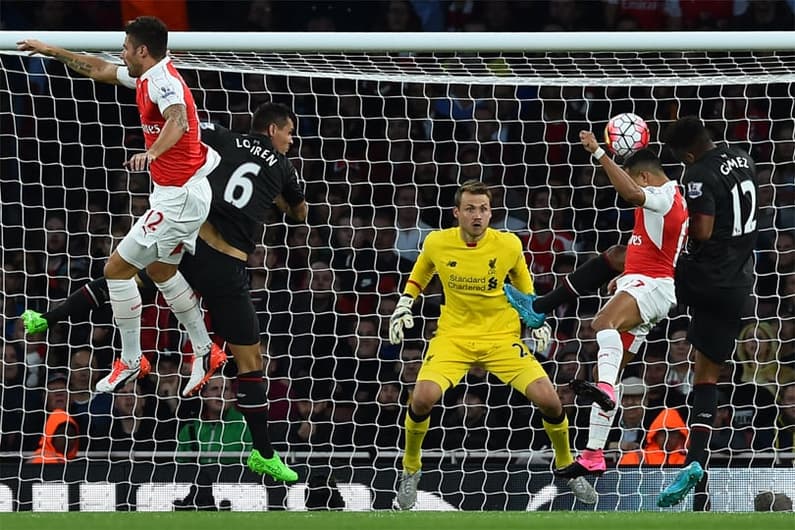 Confira as estatísticas do clássico entre Liverpool e Arsenal (Foto: AFP PHOTO / BEN STANSALL)