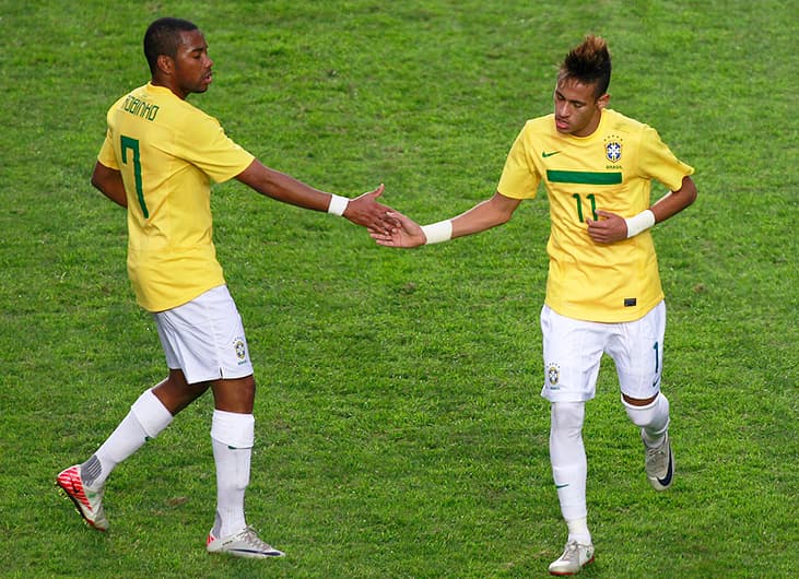 Robinho e Neymar - Seleção Brasileira (Foto: Andres Stapff)