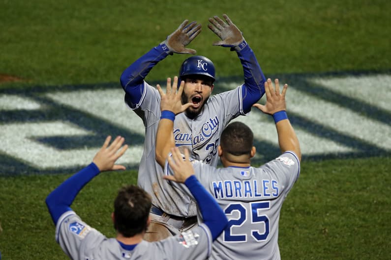 Paulo Orlando faz história e se torna o primeiro brasileiro campeão no beisebol (Foto: Getty Images/AFP)