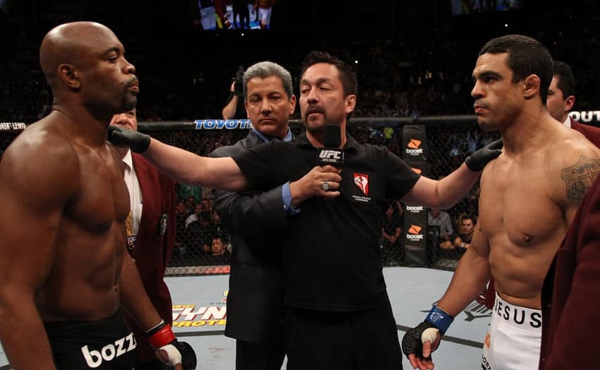 Vitor Belfort e Anderson Silva (FOTO: Divulgação/UFC)