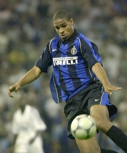 Adriano Imperador pelo Inter de Milão (Foto: Paul White)