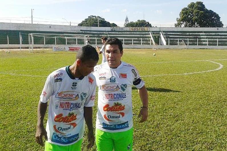 Cabañas vestiu a camisa do Tanabi (SP) por um jogo. Foi em 2014, em empate por 2 a 2 contra o Grêmio Barueri