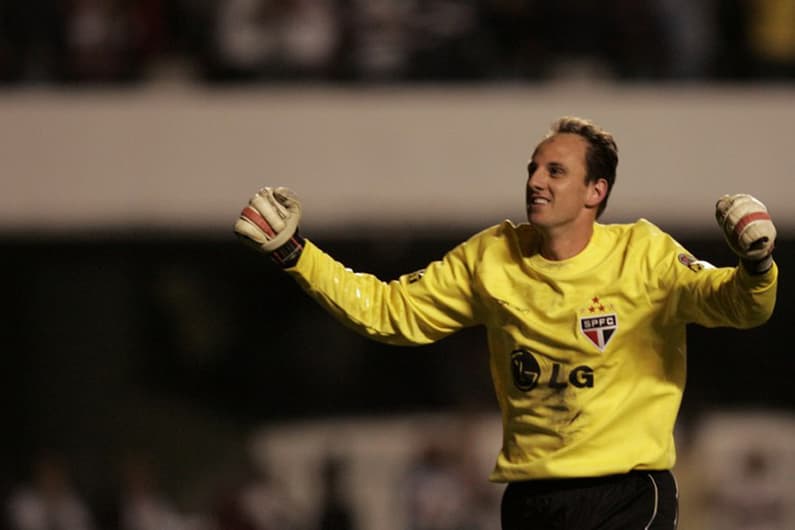 Rogério Ceni é o jogador com mais jogos pelo Tricolor (Foto: AFP PHOTO / MAURICIO LIMA)