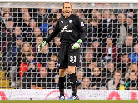 Mark Schwarzer jogava no Fulham e era avaliado em € 3,5 milhões