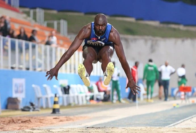 Jadel Gregório segue em busca da Rio-2016 (Foto: Ricardo Bufolin/ECP)