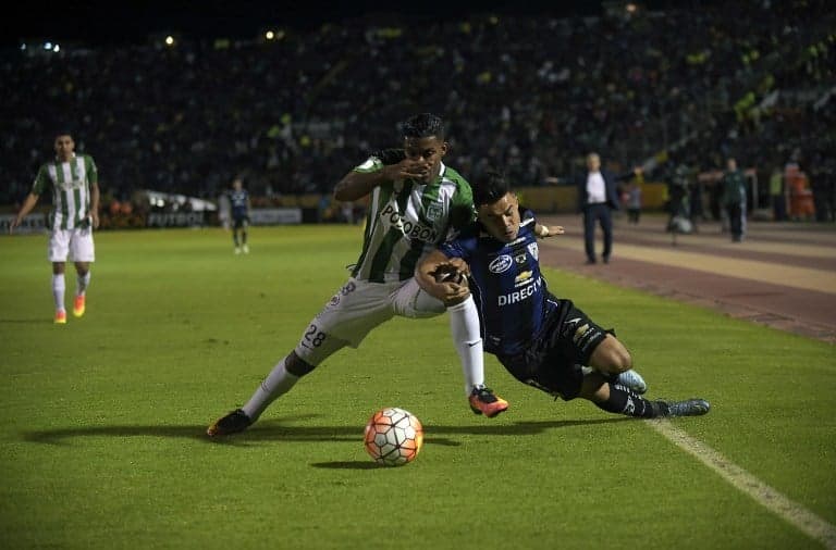 O Olímpico Atahualpa, em Quito, viu a primeira decisão de 2016 entre Atlético Nacional e Del Valle