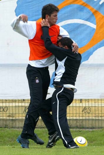 Marquinhos x Tevez - (Corinthians) 2005