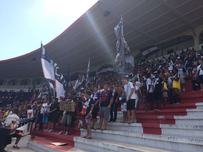 Torcida do Vasco em São Januário