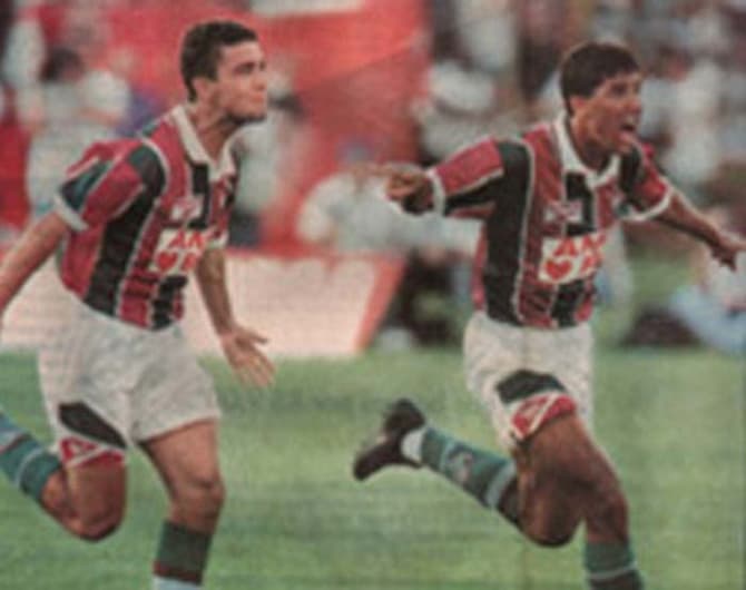 Djair - com camisa do Fluminense em 1995