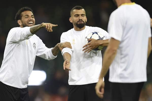 Daniel Alves e Rincón - Juventus