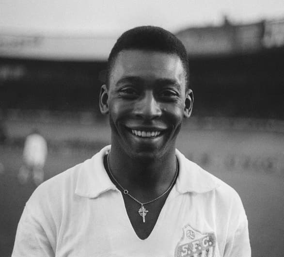 Pelé é a expressão máxima do futebol brasileiro e sua história se mistura com a do esporte